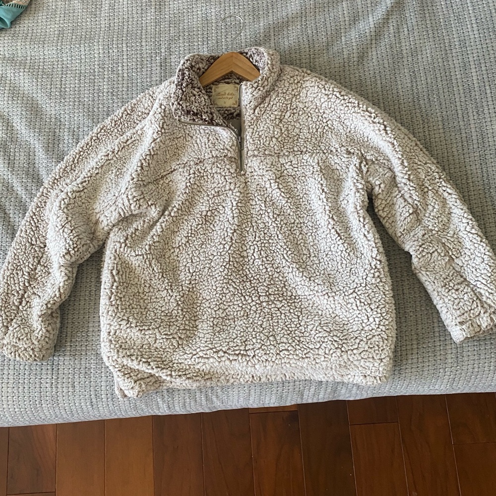 Altar’d State size S Sherpa Halfzip